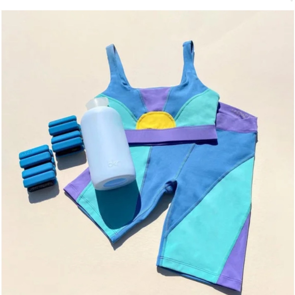 L space activewear set in sunburst!